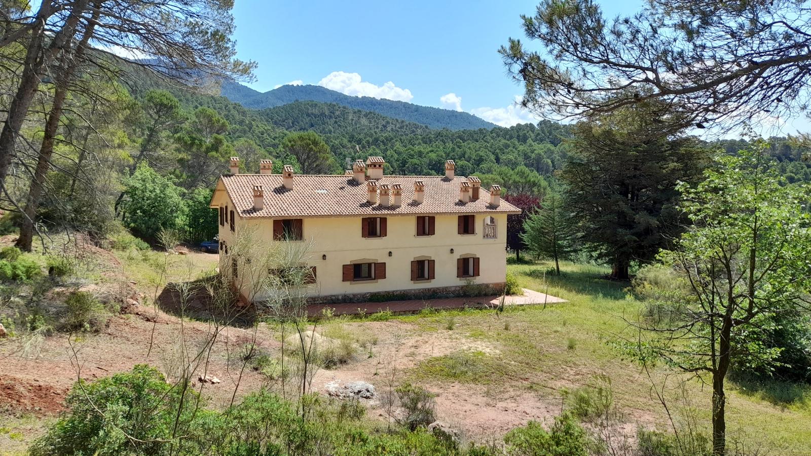 Country Property for sale in Siles